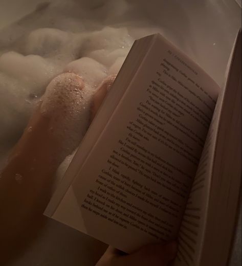 Bathtub Aesthetic, Aesthetic Bath, Bath Aesthetic, When School Starts, Reading Motivation, Acceptance Letter, Spring Breakers, Life Board, Rest And Relaxation