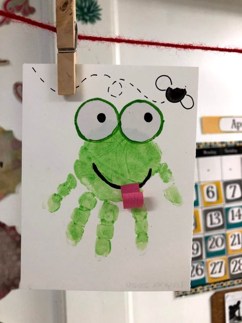 Frogs Arts And Crafts For Kids, Rainforest Handprint Craft, Simple Daycare Crafts, Art Activities For Two Year Olds, Spring Hand Print Art, May Arts And Crafts For Toddlers, Baby Animals Art For Toddlers, Art For Toddlers Spring, One Year Old Handprint Art