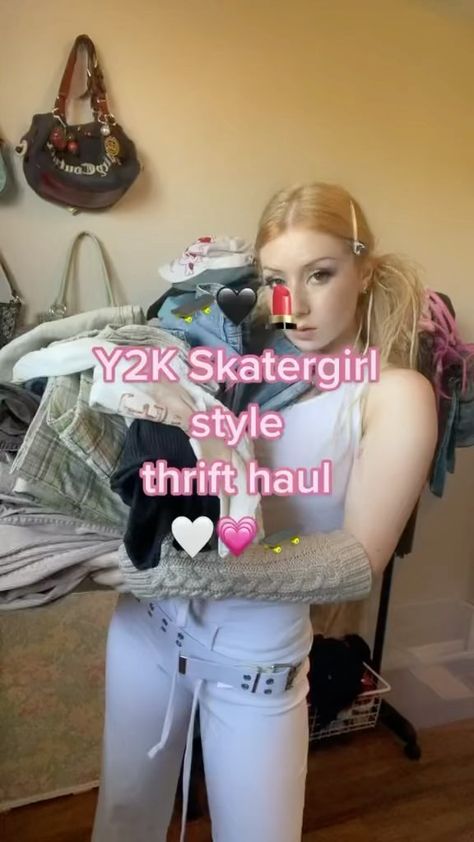 Skatergirl Style, Thrift Haul, Thrift Finds, Tiktok Style, Thrift Store Finds, Fitness Inspo, Dream Wardrobe, Follow For More, Lunch Box