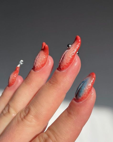 Jimmy (Bug) (@bugnails) • Fotos y vídeos de Instagram Oddity Nails, Insane Nail Designs, Gross Nails, Weird Acrylic Nails, Cursed Nails, Jelly Nail Ideas, Editorial Nails, Centipede Nails, Teeth Nails