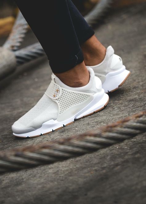 Nike Sock Dart: White Womens Nike Shoes, Nike Sock Dart, Mens Fashion Wedding, White Nike Shoes, Sports Products, Sneaker Lovers, Womens Nike, Latest Sneakers, Nike Shoes Women