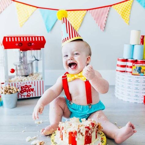 Carnival Cake Smash, Circus Smash Cake, Carnival Birthday Cake, Carnival Birthday Cakes, Circus Birthday Cake, Carnival Cake, Clown Cake, Carnival Cakes, Cake Smash Outfit Boy