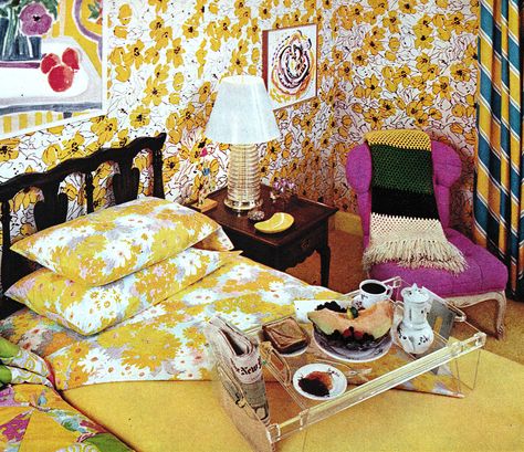 Super Seventies — thegikitiki: 1970s Bedroom Decor 1970s Bedroom Decor, 1970s Bedroom, Retro Bedroom Decor, Retro Style Living Room, 70s Bedroom, Giki Tiki, 70s Interior Design, 70s Interior, Aesthetic Bedroom Decor