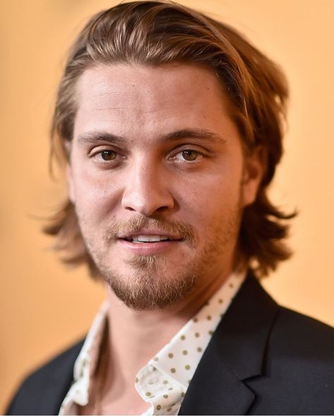 Luke Grimes Selfie, Luke Grimes Selfie Photo, Kayce Yellowstone, Luke Grimes Yellowstone, Kayce Dutton, Beau Mirchoff, Luke Grimes, Cole Hauser, Cute Nicknames