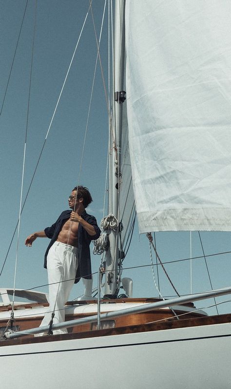 Rowing Photography, Sailing Aesthetic, Sailing Fashion, Yacht Aesthetic, Old Money Fashion, France Fashion, Freedom Travel, Money Fashion, Boat Fashion