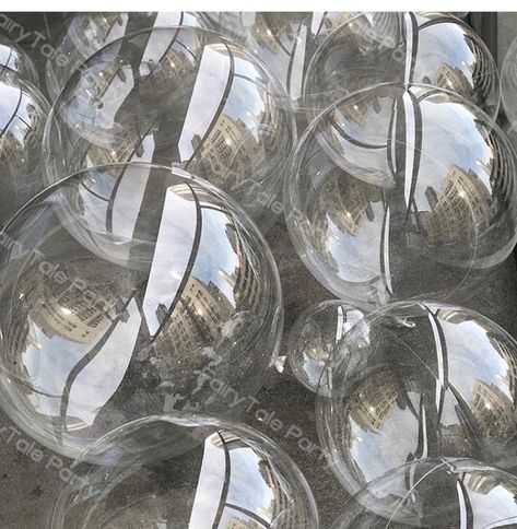 Balloon Graduation, Bobo Balloons, Clear Balloon, Ocean Theme Party, Transparent Balloons, Bubble Party, Clear Balloons, Romantic Birthday, Round Balloons