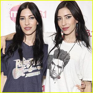 Lisa Origliasso, The Veronicas, Celebrity Style, Google Search, T Shirts For Women, Celebrities, Women's Top, T Shirt