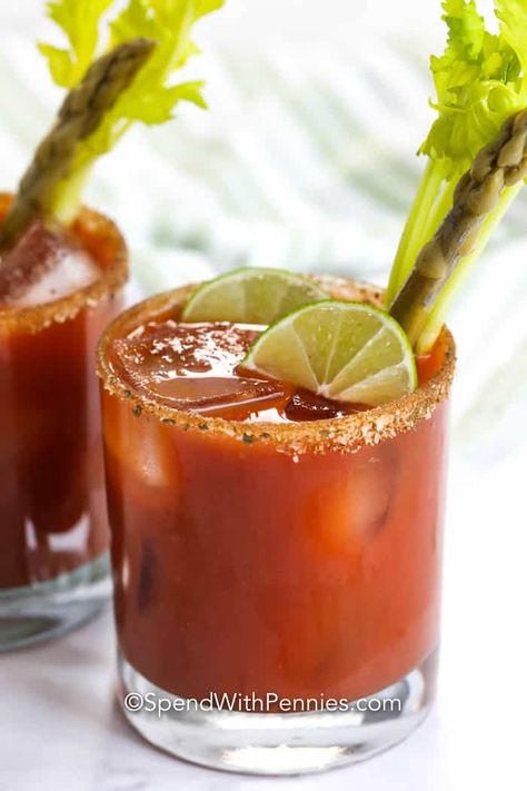 Spicy Caesar Drink, Cesar Drink Cocktails, Ceasar Drink Recipe, Caesar Drink Recipe, Clamato Recipe, Drink Reference, Canadian Drinks, Caesar Drink, Caesar Cocktail