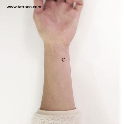 Letter C Tattoo, Chris Tattoo, Capital C, Tattoo Sonne, Letter Tattoos, Rib Tattoos For Women, Nouveau Tattoo, C Letter, C Tattoo