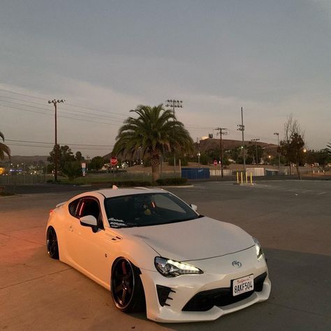 Gt86 Toyota, Car Deco, Toyota Gt86, Pimped Out Cars, Toyota 86, Car Goals, Car Inspiration, Street Racing Cars, Street Racing