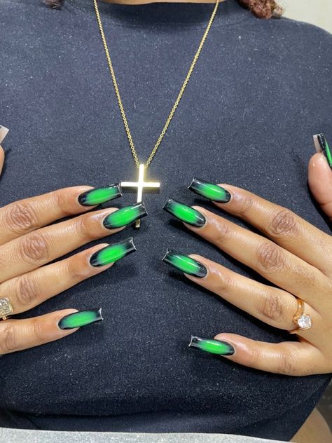 Black And Green Nail Inspo Acrylic, Green Trippy Nails, Green Aura Nails Short, Black And Green Aura Nails, Like Green And Black Nails, Green Design Acrylic Nails, Green And Black French Tip Nails, Green Medium Nails, Green And Black Nail Ideas