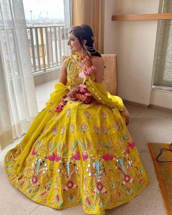 Haldi Ceremony Outfit For Bride, Haldi Outfits For Bride, Haldi Dress For Bride, Haldi Dress Ideas, Haldi Outfit For Bride, Haldi Ceremony Outfit, Haldi Dress, Bridal Mehndi Dresses, Mehendi Outfit