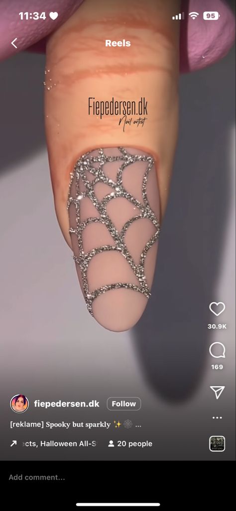 Halloween Cob Web Nails, Black Nails With Silver Spider Web, Sparkly Spider Web Nails, How To Draw Spider Web On Nails, How To Do Spider Web Nails, Silver Spiderweb Nails, Red Spiderweb Nails, Spiderweb Nails Almond, Black And Silver Halloween Nails