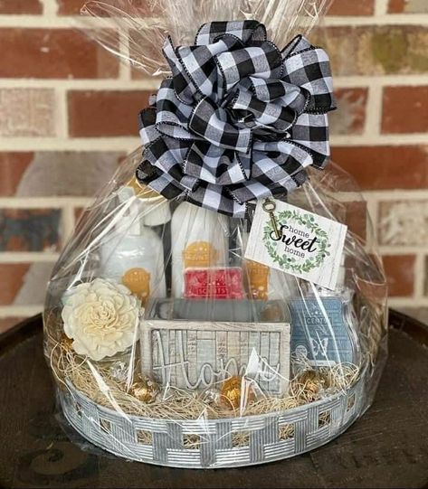 Scentsy Realtor Closing Gifts, Scentsy Raffle Basket, Scentsy Basket Ideas, Scentsy Gift Basket Ideas, Scentsy Basket, Tricky Tray Baskets, Scentsy Consultant Marketing, Scentsy Gifts, Business Gift Baskets