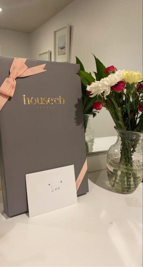 house of cb, london, gift, dress, clean girl, fashion, pretty, beauty, flowers, aesthetic, instagram, birthday present House Of Cb Aesthetic, Flowers Aesthetic Instagram, Clean Girl Fashion, Fragrance Packaging Design, Fragrance Packaging, Beauty Flowers, Flowers Aesthetic, Birthday Dinner, Office Room