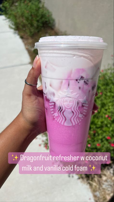 Dragonfruit Refresher, Starbucks Drink Menu, Starbucks Secret Menu Recipes, Cold Starbucks Drinks, Starbucks Drinks Diy, Secret Starbucks Recipes, Iced Starbucks Drinks, Coffee Recipes Starbucks, Healthy Starbucks Drinks