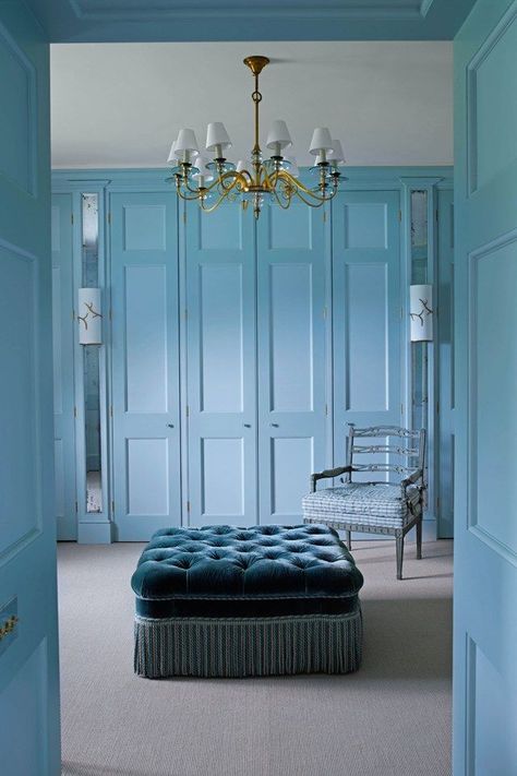 Slaap Lekker, Traditional Interior Design, White Rooms, Wardrobe Doors, Blue Rooms, Dressing Room Design, Transitional Decor, Built In Wardrobe, Traditional Interior