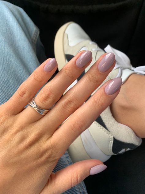 Taupe Oval Nails, Muted Purple Nails, Short Round Nails Fall, Solid Manicure, Nails Minimalist, Nails Neutral, Bridesmaids Nails, Mauve Nails, September Nails