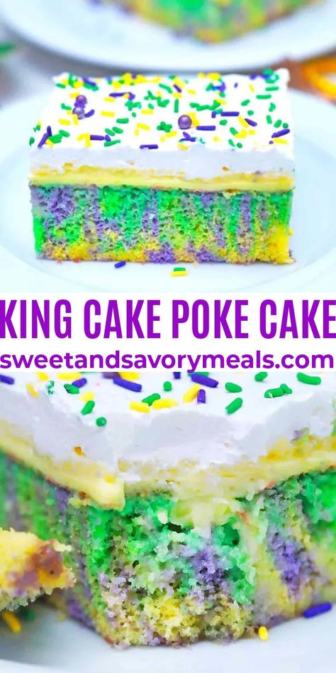 Mardi Gras Poke Cake, King Cake Inspired Dessert, Chantilly King Cake Recipe, Mardi Gras Desserts Easy, King Cake Cupcakes Recipe, Mardi Gras Treats, Mardi Gras Party Food, Mardi Gras Desserts, Cake Poke