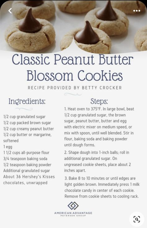 Peanut Butter Blossom, Xmas Desserts, Peanut Butter Blossom Cookies, Blossom Cookies, Christmas Baking Recipes, Peanut Butter Blossoms, Christmas Candy Recipes, Crazy Hair Day, Crinkle Cookies