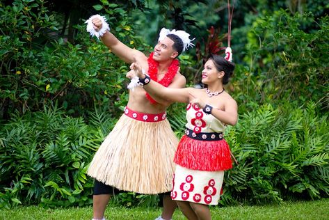 Beautiful Tonga Tauolunga Costumes, Tongan Culture Clothing, Tonga Travel, Tongan Dance Costume, Teunga Tauolunga, Tongan Tauolunga Costume, Tonga Flag, Jewish Heritage, Tonga