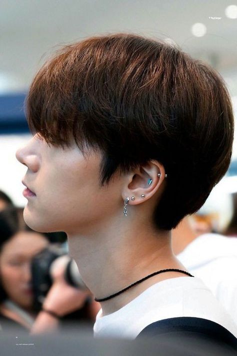 Idol Piercings, Side Profiles, Celtic Braid, Men's Piercings, Ear Peircings, Gold Cartilage Earrings, Double Ear Piercings, Ten Nct, Types Of Ear Piercings