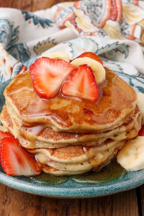 Banana Pancakes with Strawberries Strawberry And Banana Pancakes, Pancake Recipe Strawberry, Pancake And Strawberries, Pancakes With Strawberries And Bananas, Strawberry Banana Pancakes, Pancakes Strawberry, Pancakes With Strawberries, Strawberry And Banana, Strawberry Pancakes