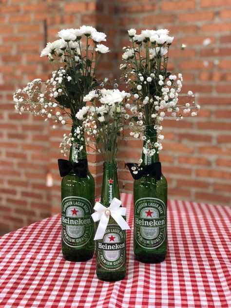 Dirty Thirty Party, Beer Garden Ideas, Italian Party, Bahamas Wedding, Birthday Table Decorations, 40th Birthday Decorations, Beer Birthday, Beer Party, Garden Birthday