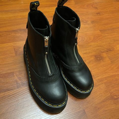 Dr. Marten Jetta Zipped Platforms - Black, size 6 Dr Martens Shoes, Martens Shoes, Shoe Box, Size 6, Jewelry Watches, Plus Fashion, Outfit Inspo, Jeans Shoes, Fashion Tips