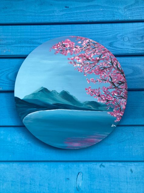 Painting Ideas On Canvas Circles, Acrylic Painting On Circular Canvas, Painting For Round Canvas, Round Canvas Art Easy, Small Round Paintings, Acrylic Painting Round Canvas, Small Round Canvas Painting Ideas Easy, Round Painting Ideas Easy, Painting Ideas Round Canvas