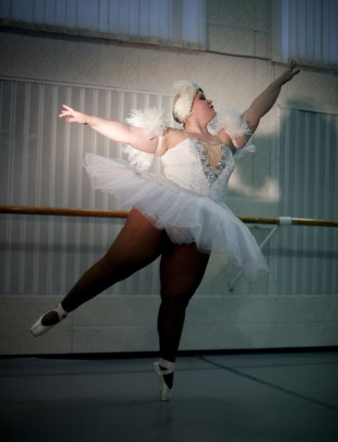 Eugene Panfilov Ballet 1 Mid Size Ballerina, Plus Size Ballerina Aesthetic, Plus Size Action Pose, Plus Size Reference, Ballet Reference, Cursed Poses, Gestures Reference, Plus Size Ballerina, Ballet Pose