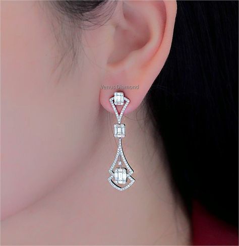 Diamond Drop Earrings Classy, Simple Diamond Earrings, Real Diamond Earrings, Diamond Earrings Design, Jewellery Design Sketches, Art Jewelry Contemporary, Wedding Accessories Jewelry, Silver Jewellery Sets, Jewelry Design Earrings