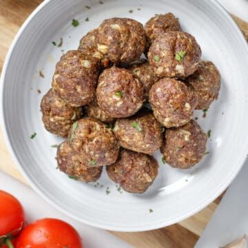 Wagyu Meatballs, Wagyu Ground Beef, Ground Beef Meatballs, Cooking With Ground Beef, Ground Beef Recipe, Best Beef Recipes, Beef Meatballs, Frozen Meatballs, Meatball Recipe