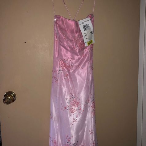 Tangled Hoco Theme Dress, Bubblegum Pink Prom Dress, Y2k Hoco Dress, Hoco Pink Dress, 2000 Prom Dress, Vintage Prom Dresses 90s, 2000s Dresses, 2000s Prom Dress, White And Pink Dress