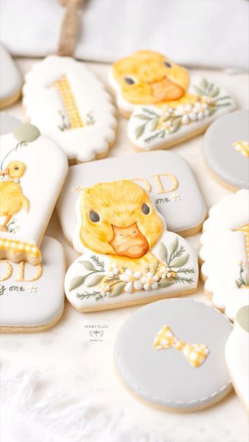 Duck Cookies, Baby Shower Desserts, Instagram Painting, Spring Cookies, Baby Ducks, Easter Cookies, Cute Cookies, Baby Shower Theme, Decorated Cookies