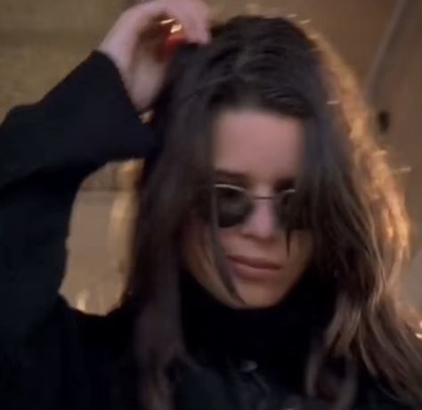 Neve Campbell 90s Icons, The Craft Characters, Bonnie The Craft Icon, The Craft Aesthetic Movie, Bonnie The Craft Outfits, Bonnie From The Craft, Bonnie Harper The Craft, Neve Campbell The Craft, The Craft Movie Aesthetic