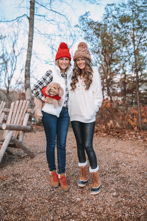 Cozy in the Mountains – Southern Curls & Pearls Cute Mountain Outfits, Mountain Outfit Winter, Cabin Outfit, Tennessee Outfits, Southern Curls And Pearls, Mountain Outfit, Trip Outfits, Camping Outfits, Zooey Deschanel