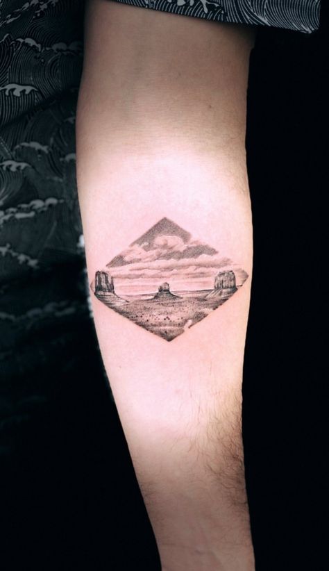 Detailed tattoo of the Monument Valley Mountain And Desert Tattoo, Sedona Arizona Tattoo Ideas, Red Rock Tattoo, Cowboy Scene Tattoo, Monument Valley Tattoo, Bryce Canyon Tattoo, Utah Tattoo Ideas, Desert Landscape Tattoo, Utah Arches Tattoo