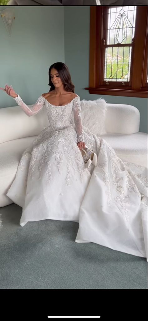 Turkish Dress Modern Wedding, White Princess Dress Long Sleeve, Russian Bride Dresses, Tool Long Sleeve Wedding Dress, Elegant Wedding Dress Sleeves, Long Sleeve Ballgown Wedding Dress, Basque Waist Wedding Dress Long Sleeve, Corsette Wedding Dress, Best Wedding Dresses Long Sleeves