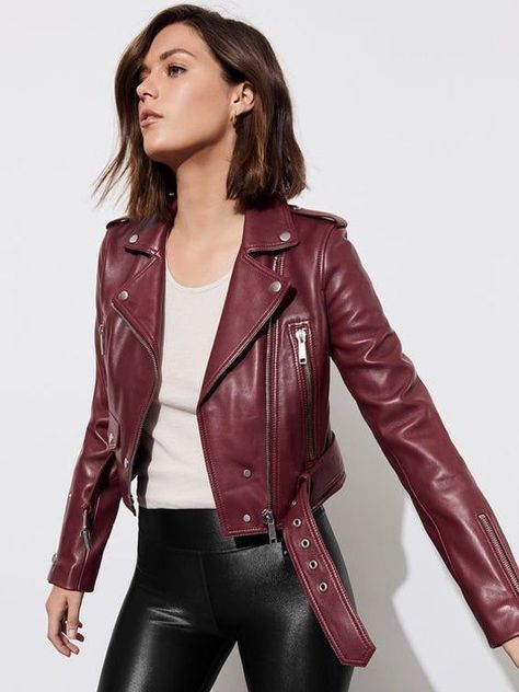 be53ee61104935234b174e62a07e53cfdesc44540125ri Biker Outfits For Women, Spooky Dinosaur, Cop Outfit, Biker Leather Jacket, Cropped Leather Jacket, Slim Fit Jackets, Leather Jacket Outfits, Biker Leather, Nickel Hardware