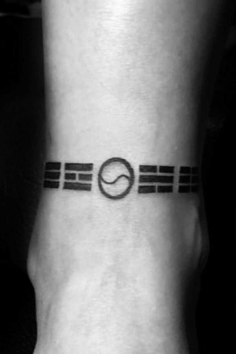 Cool Korean Tattoo, Korean Flag Tattoo Ideas, Korean Tattoos Men, South Korean Tattoo, South Korea Tattoo, Korean Tattoo Ideas South Korea, Korean Flag Tattoo, Korean Symbol Tattoos, Korean Tattoo