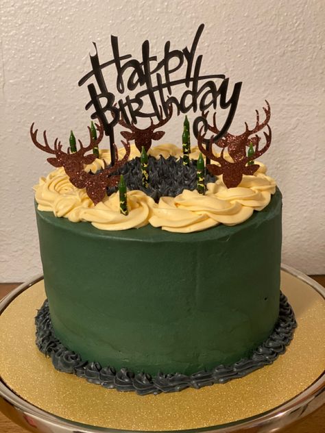 Hunting Theme Smash Cake, Deer Hunting Party, Camo Birthday Cakes, Deer Hunting Cake, Hunting Birthday Cakes, Hunting Cake, Camo Birthday, Hunting Birthday, Dad Birthday Cakes