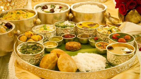 Indian Food Items, Indian Wedding Food, Wedding Food Menu, Sweet Corn Soup, Menu List, Vegetable Curry, Vegan Travel, Lunch Menu, South Indian Wedding