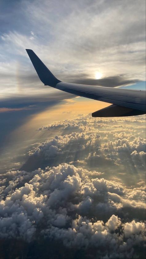 Airplane Fake Story, Plane Cockpit, Outer Space Wallpaper, Airplane Wallpaper, Ig Pics, Space Wallpaper, Snap Friends, Air Plane, Pretty Landscapes