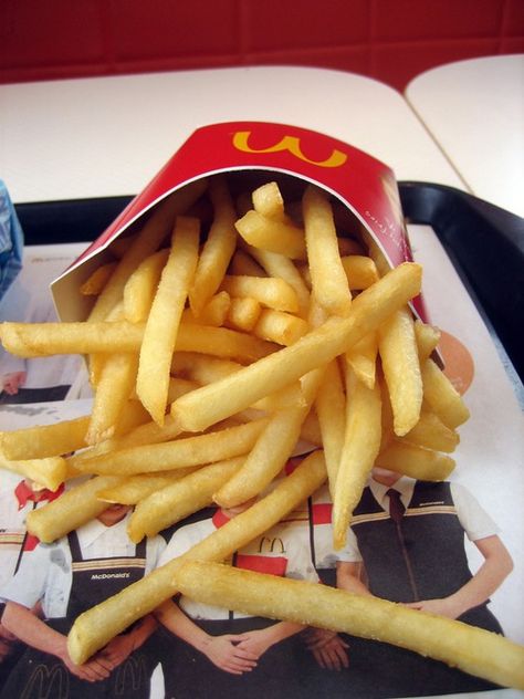 Fries mcdo -  food Mcdonald Menu, Kawaii Things, Tooth Brush, Food Pin, French Fries, Cute Food, Organic Recipes, Amazing Food, Best Foods