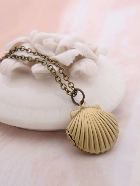 Kids Shell Design Open Locket Pendant Necklace | SHEIN USA Open Locket, Shell Locket, Locket Design, Necklaces Women, Locket Pendant Necklace, Shell Design, Photo Box, Seashell Necklace, Kids Necklace