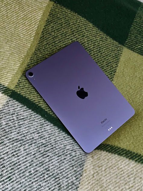 Apple Ipad Air Purple, Ipad Air 5 Purple Aesthetic, Purple Ipad Air Aesthetic, Purple Apple Products, Ipad Aesthetic Purple, Ipad Purple Aesthetic, Purple Ipad Aesthetic, Ipad Air 5 Aesthetic, Ipad Air 5 Purple