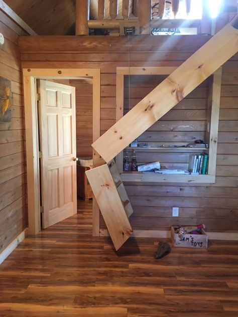 A small Katahdin Cedar Log Home can be just the right size for a weekend getaway or what Mainers call a summer camp. Equipped with a loft, a porch and the Tiny Cabin Loft, Diy Loft Ladder, Beach House Loft, Loft Ladder Ideas, Loft Stairs Ideas, Small Space Staircase, Folding Attic Stairs, Cabin Stairs, Retractable Stairs