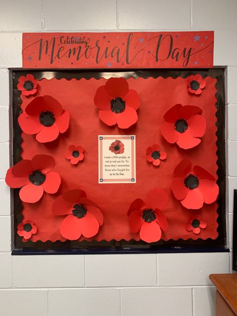 Memorial Bulletin Board Ideas, Memorial Day Door Decorations Classroom, Memorial Day Bulletin Board Ideas, Remembrance Day Bulletin Board, Remembrance Day Art, Church Doors, Bulletin Boards Classroom Decor, Remembrance Day Poppy, Memorial Day Decorations