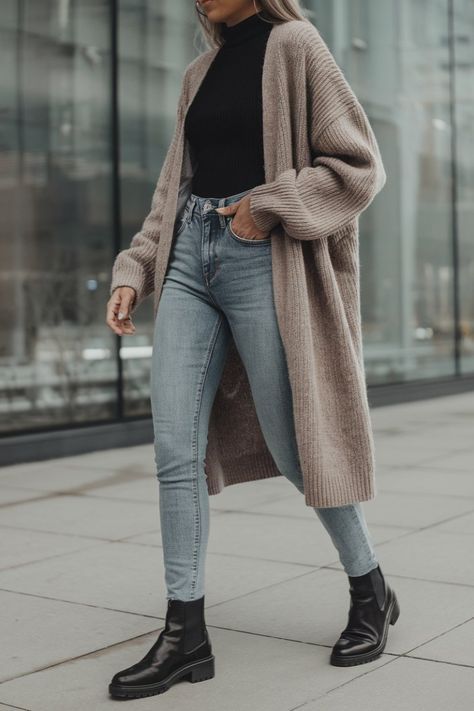 Grandpa Cardigan Outfit Aesthetic, Elevated Everyday Outfit, Long Cardigan Jeans Outfit, Mom Jeans Outfit Boots, Chelsea Boots Outfit Jeans, Turtle Neck Outfit Casual, Chelsea Boots Work Outfit, Dr Marten Chelsea Boots Outfit, Classic Cardigan Outfit